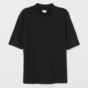 🤍H&M Mock Turtle Neck Short Sleeve🤍